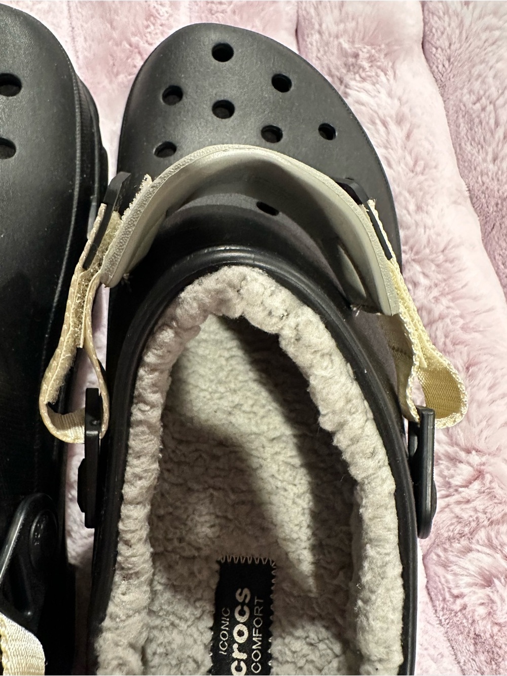 CROCS M 10 W 12 ALL TERRAIN Black Classic Lined Clog with GREY Cream Strap - Picture 7 of 8